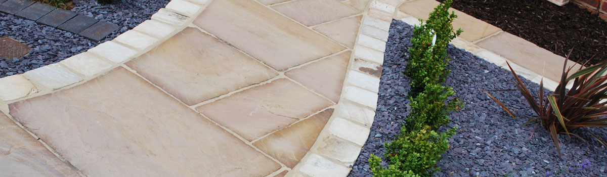 Cotswold walling, garden paths and paving from specialists CS Landscaping & Construction in Cheltenham, Gloucestershire 